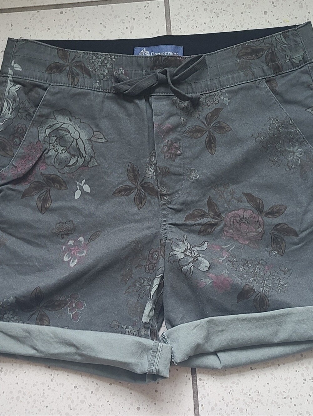 Women’s Olive Floral Drawstring Shorts